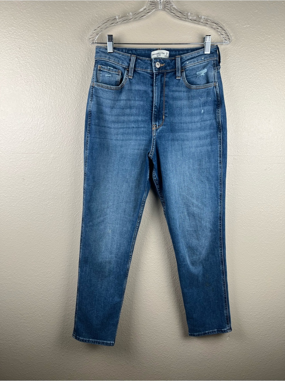 Abercrombie & Fitch The Mom High Rise Jeans 28
